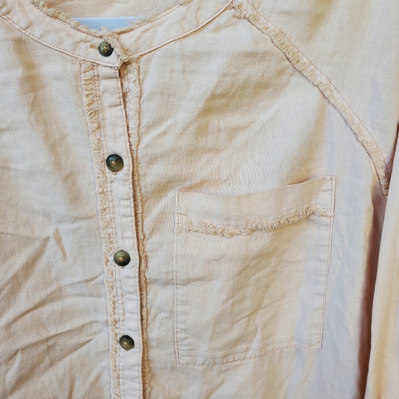 FREE People Linen Blend Soft Beige Pink Top Hi Low Button - Picture 6 of 11